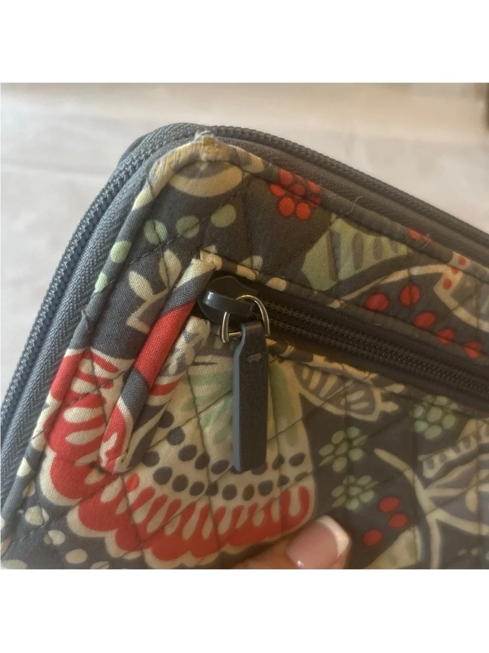Vera Bradley Quilted Floral Wallet Zip Around Clutch Turn Lock Gray Paisley